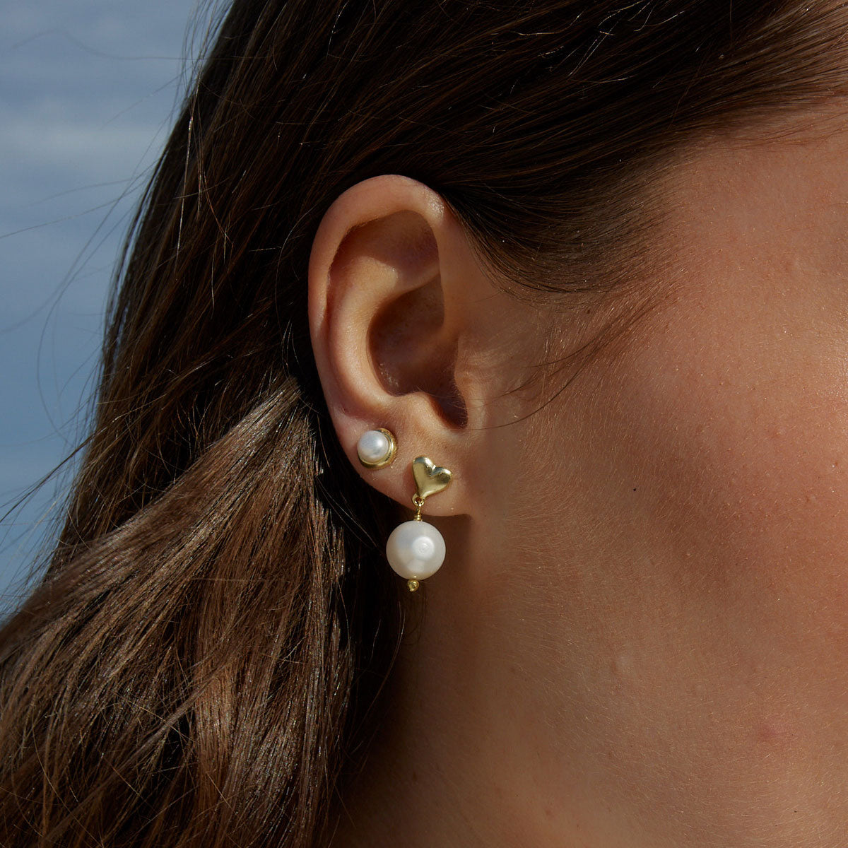 Listen to your heart pearl earrings