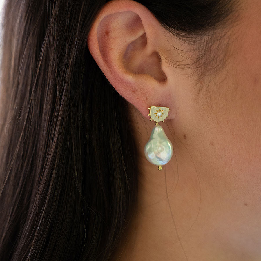 Star of the sea pearl drop earrings
