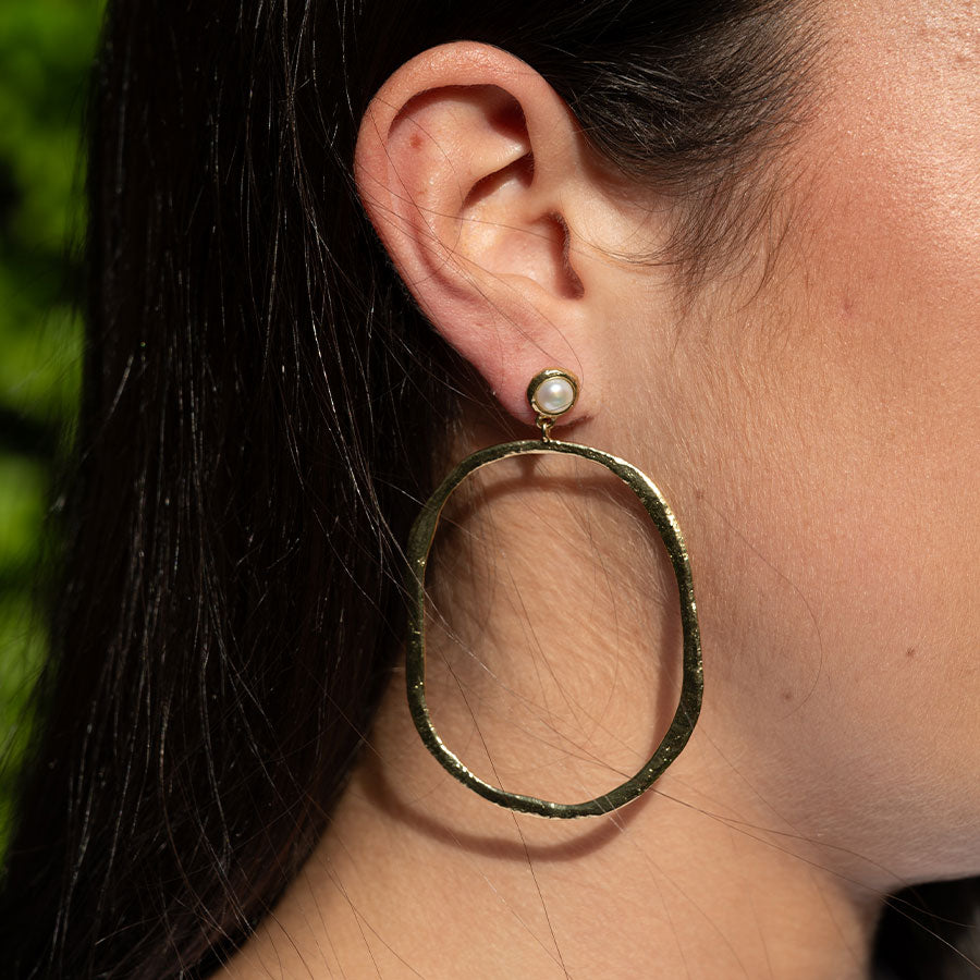 Lunar pearl oval hoop earrings