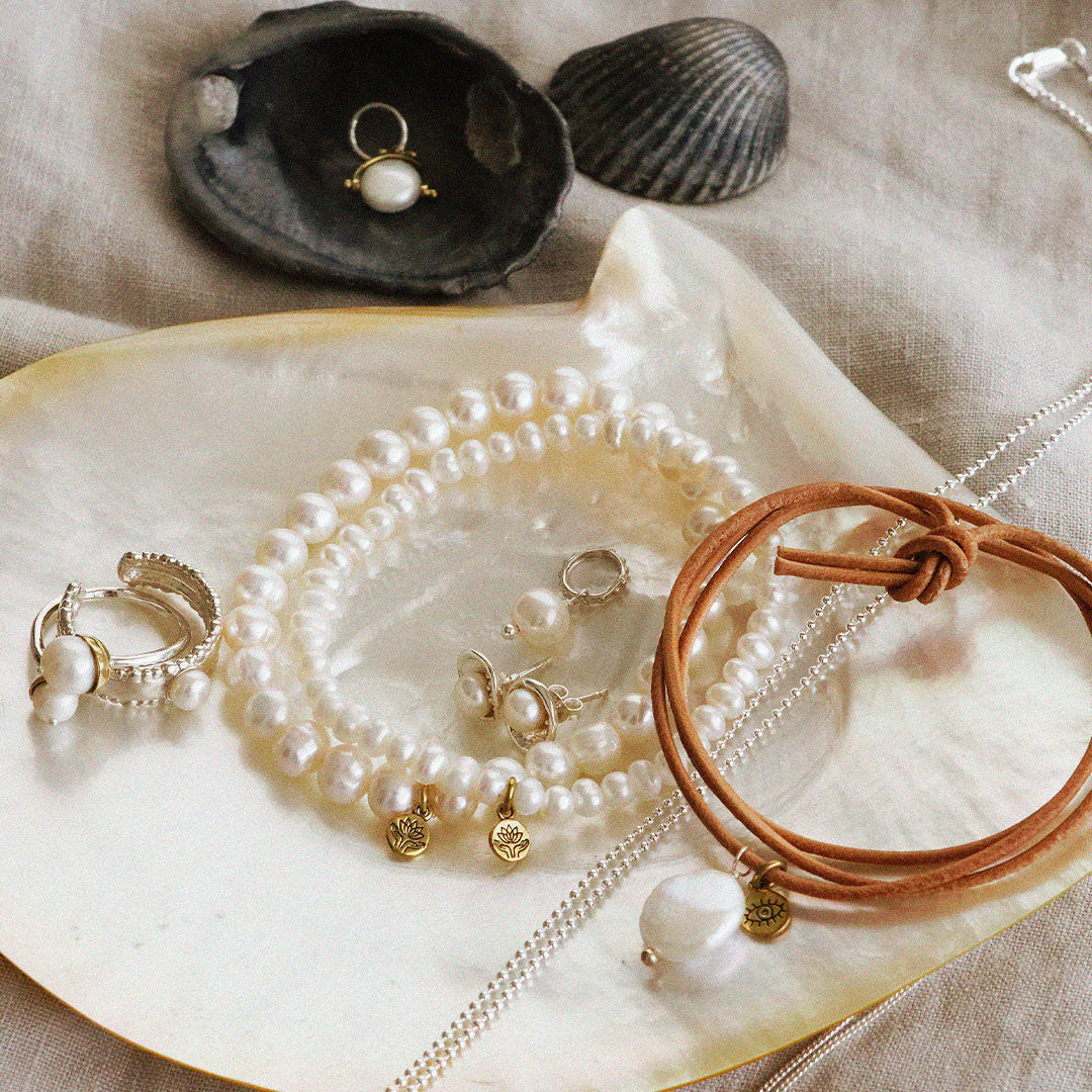 Pearl 'prosperity' energy gem bracelet